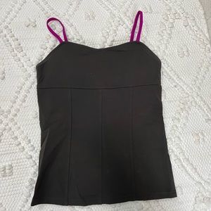 Zobha Yoga Tank in deep green and pink